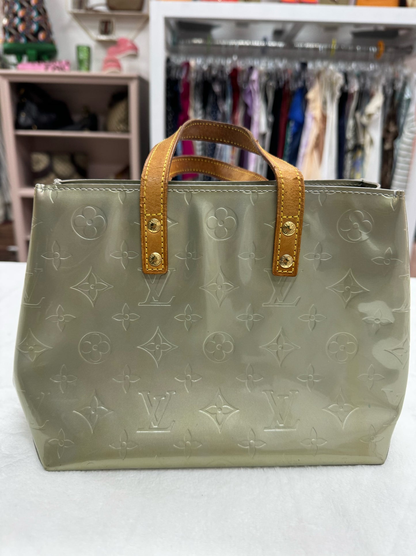 Louis Vuitton Reade PM M11021