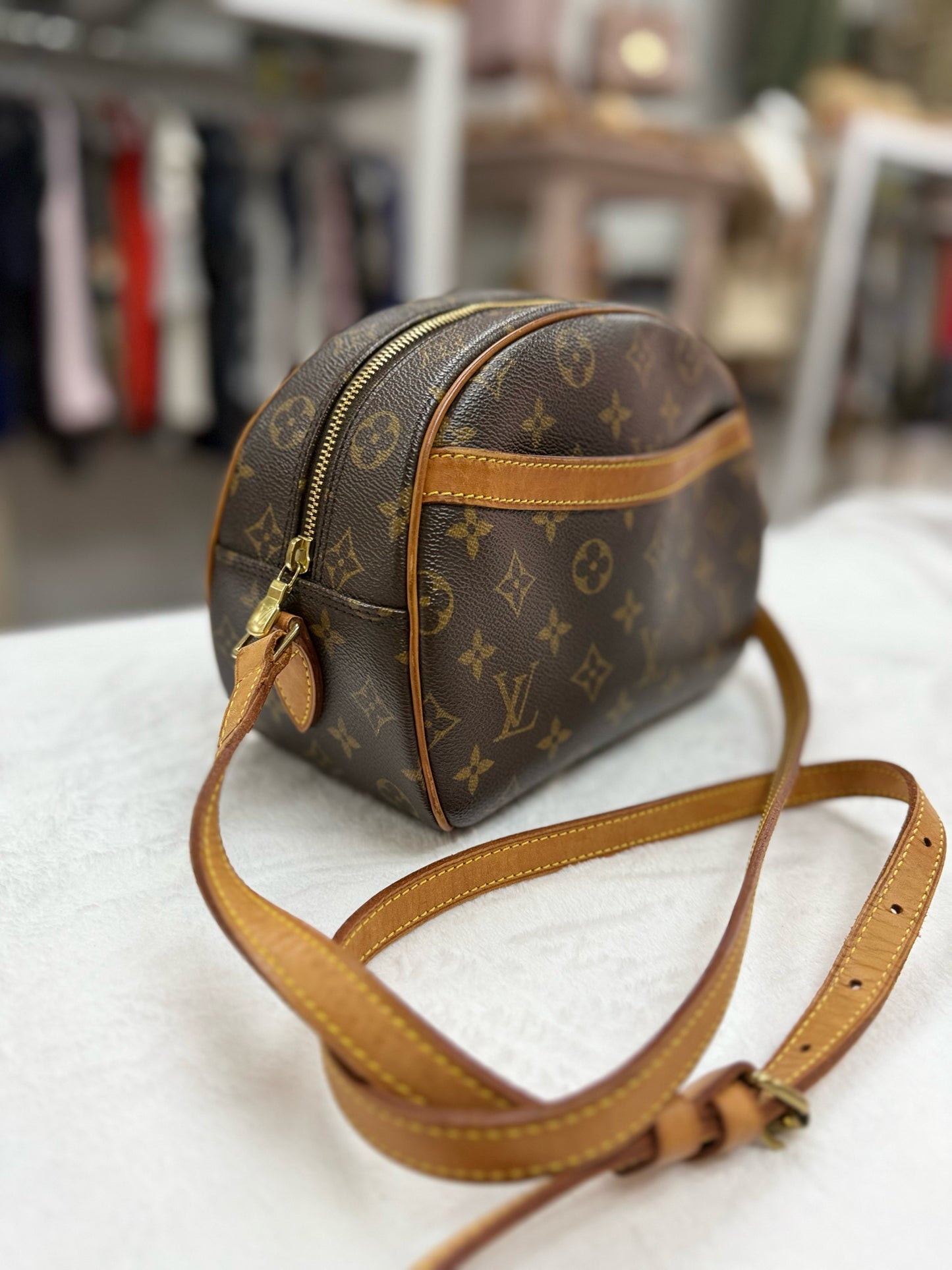 Louis Vuitton Blois N0015