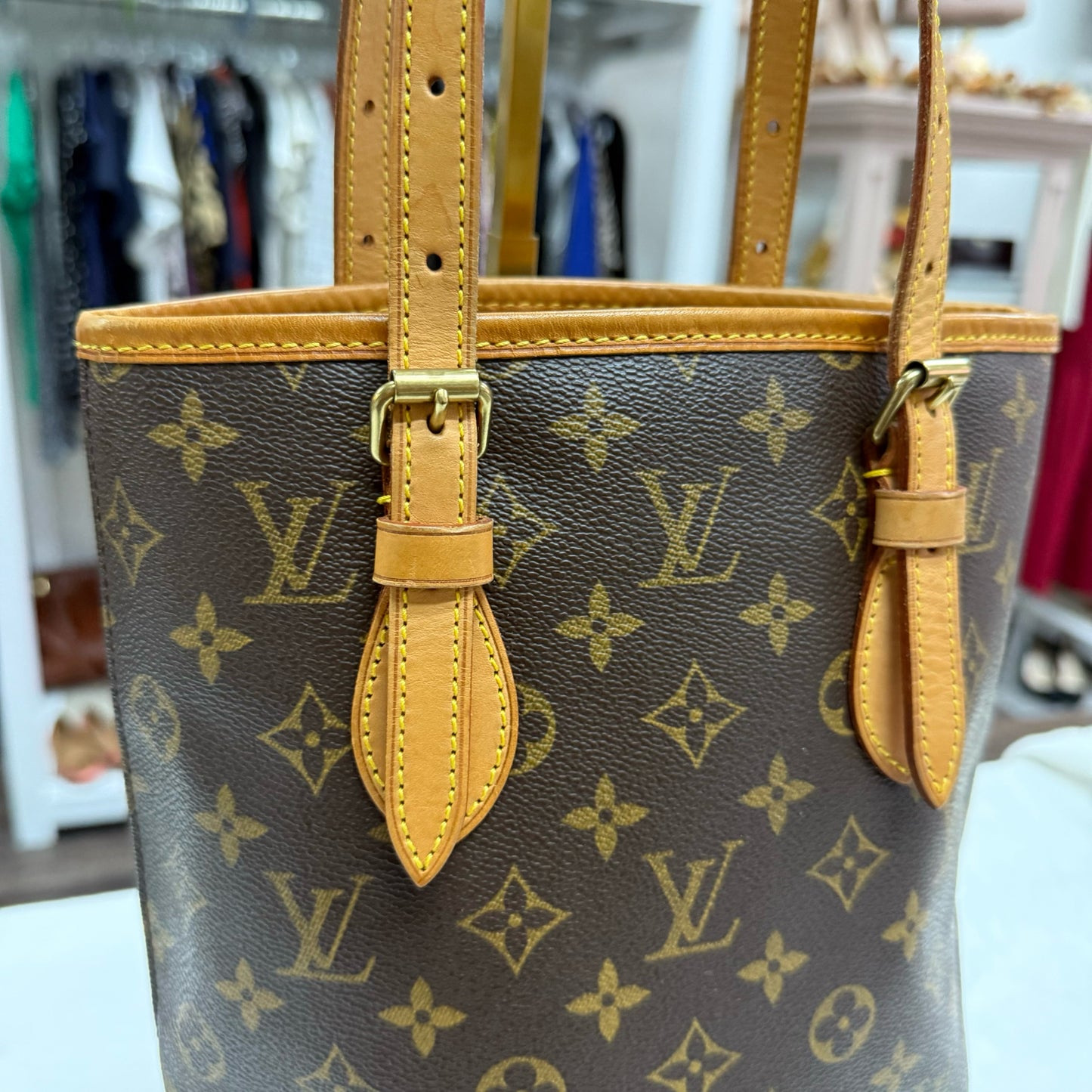 Louis Vuitton Bucket Bag FL0093