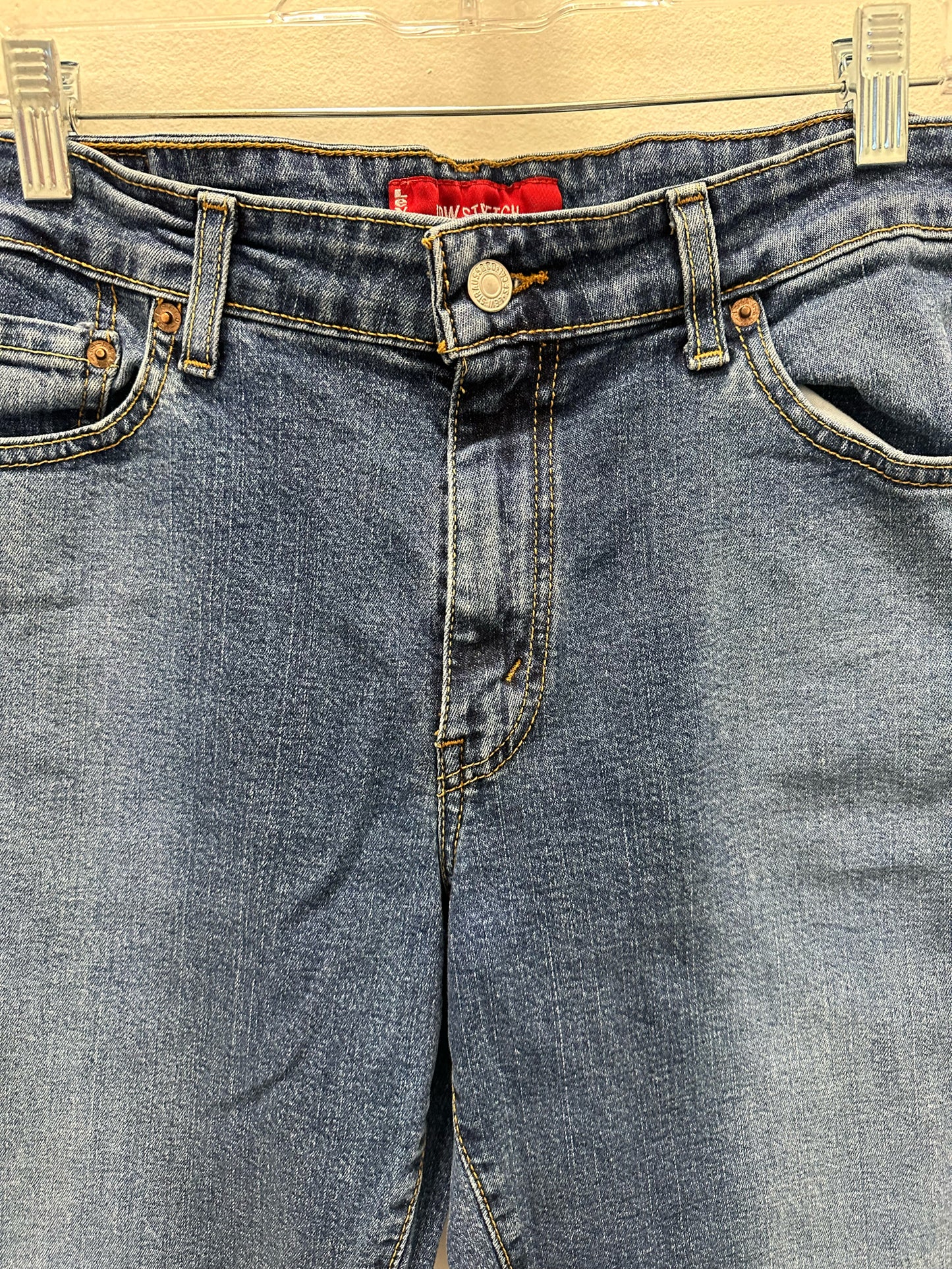 Levis Low Stretch Blue Jeans