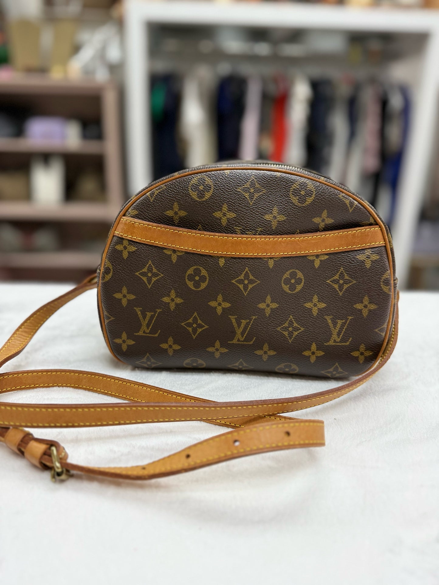 Louis Vuitton Blois N0015