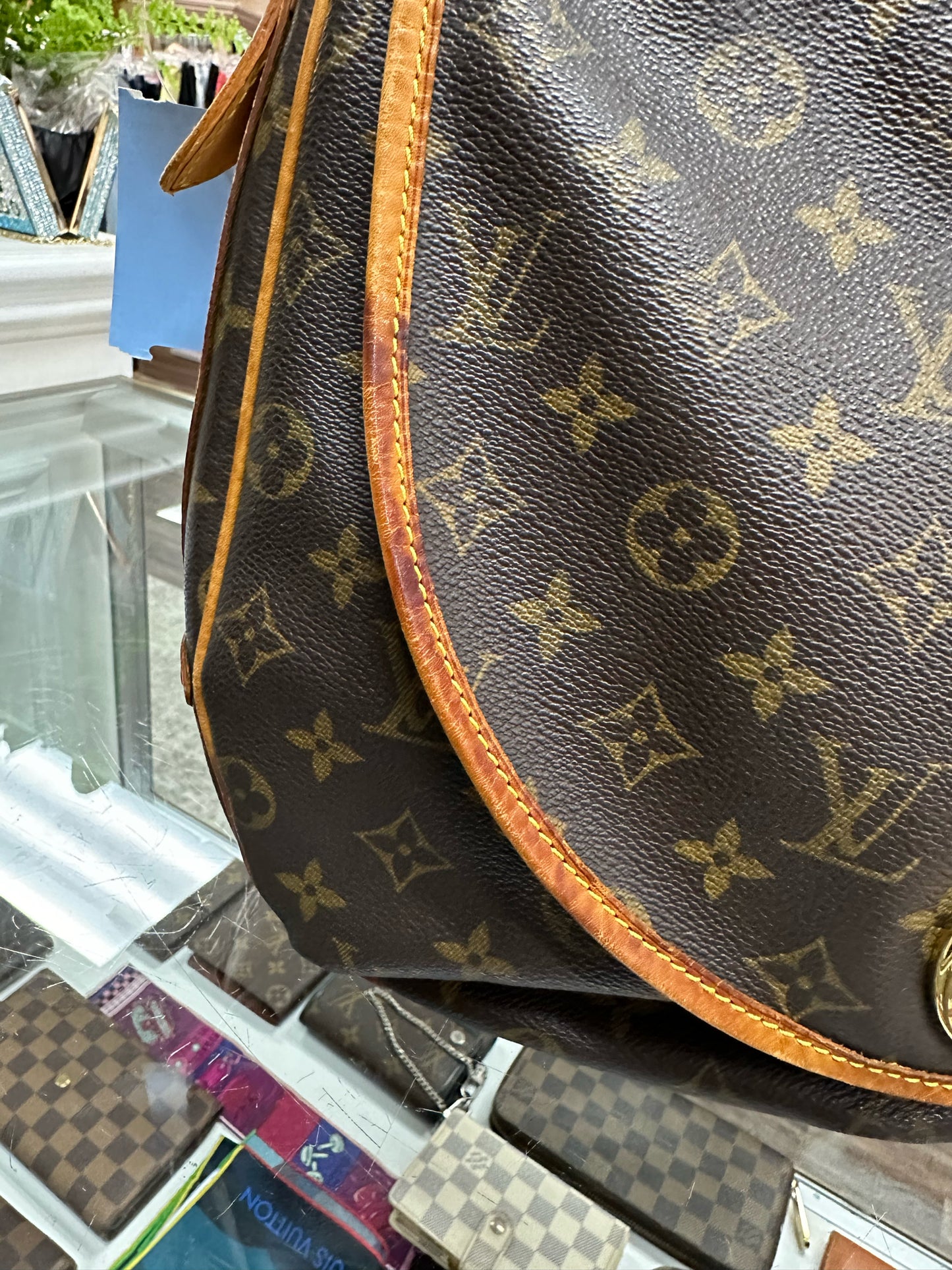 Louis Vuitton Tulum GM MB2077