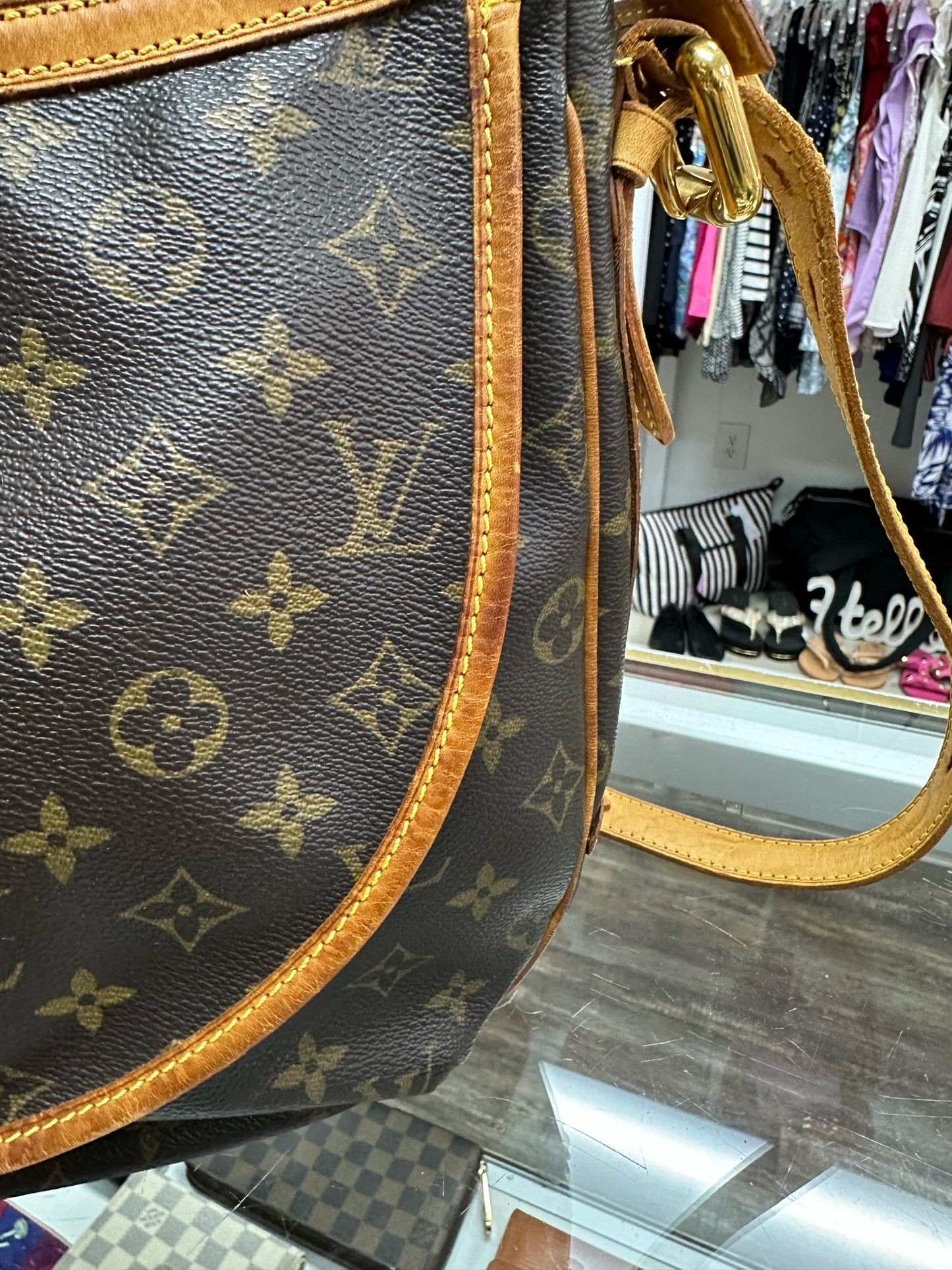 Louis Vuitton Tulum GM MB2077