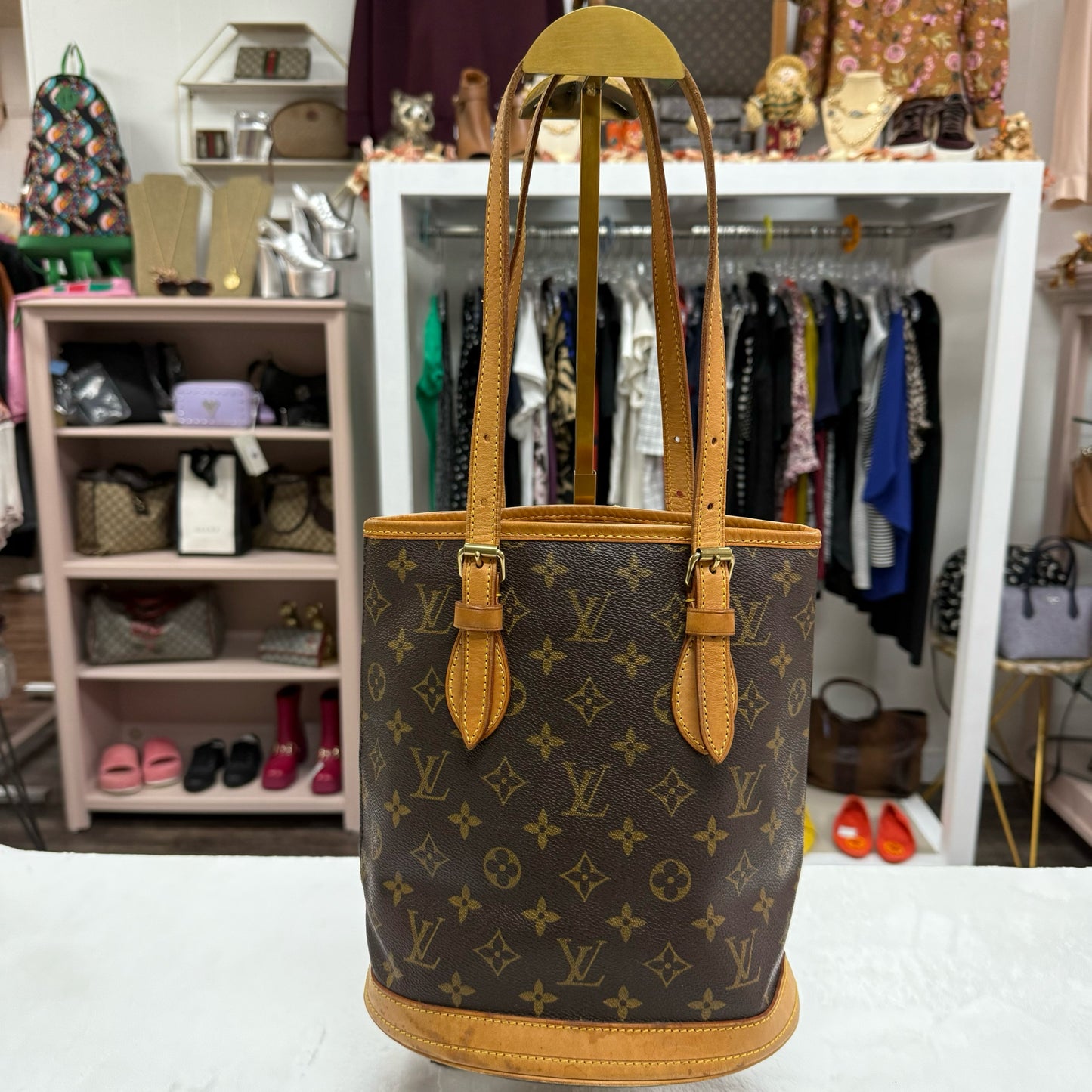 Louis Vuitton Bucket Bag FL0093